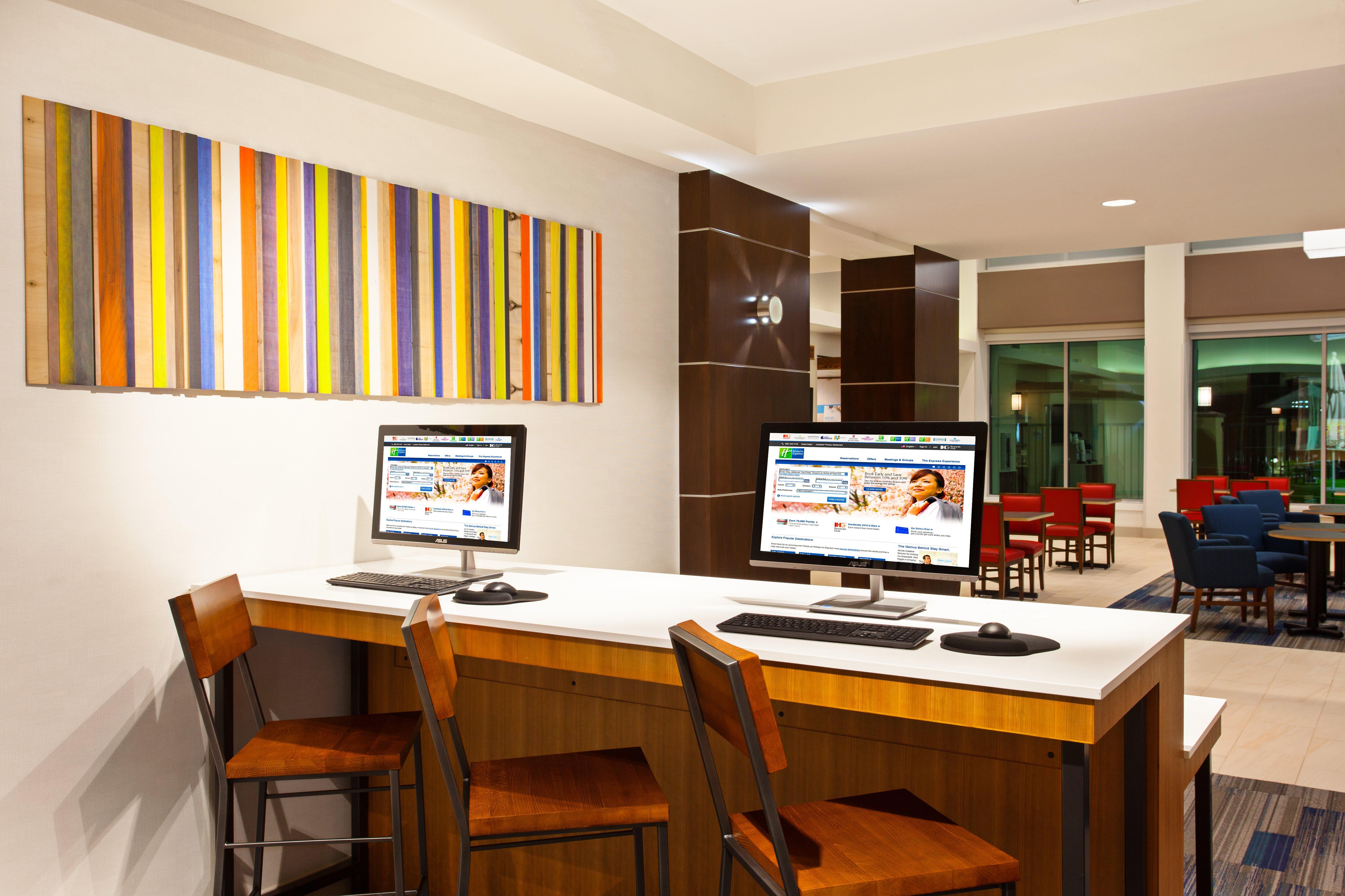 Hotel Express & S - Medical Ctr Area By Ihg 3*