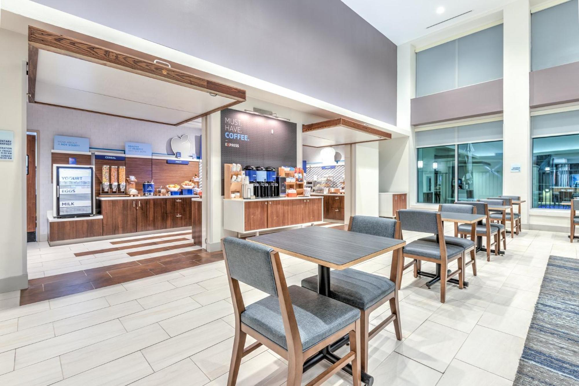 Express & S - Medical Ctr Area By Ihg Hotel 3*